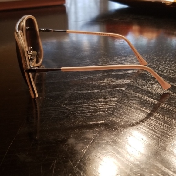 Sunglasses - Picture 4 of 5